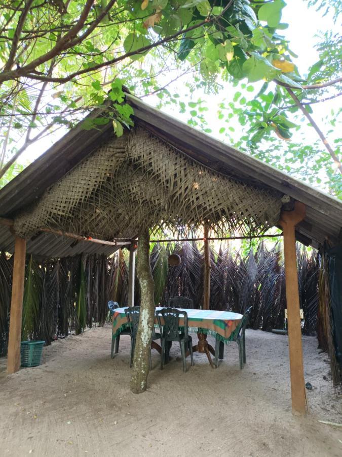 By The C' Cabanas Hikkaduwa Ngoại thất bức ảnh