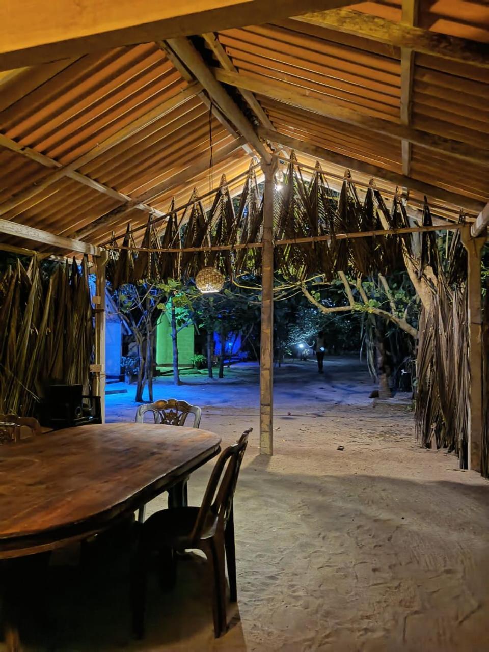 By The C' Cabanas Hikkaduwa Ngoại thất bức ảnh